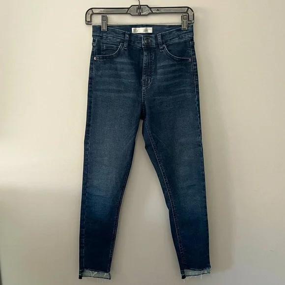 Topshop Jamie Jeans with Raw Hem Petite W28 L28 NWOT - Picture 4 of 9